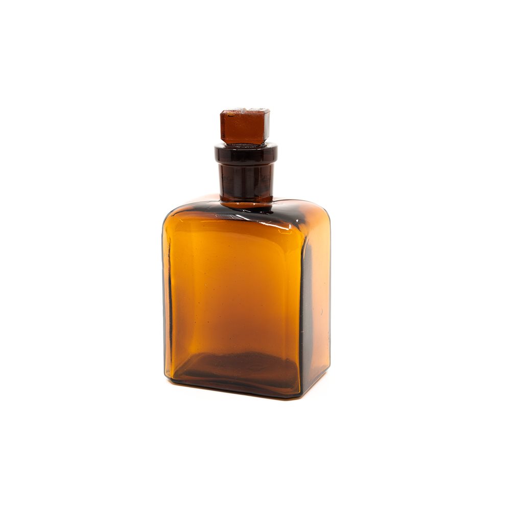 Levně Láhev skleněná hranatá s broušeným úzkým hrdlem 150ml HNĚDÁ