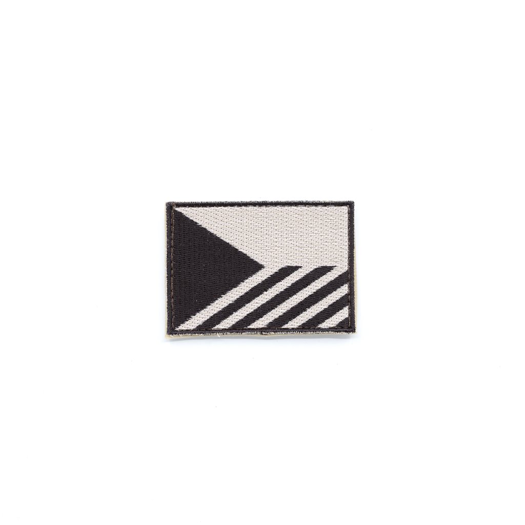 Levně NAVYS nášivka VLAJKA ČR šikmé PRUHY velcro 7,5 x 5,5 cm DESERT