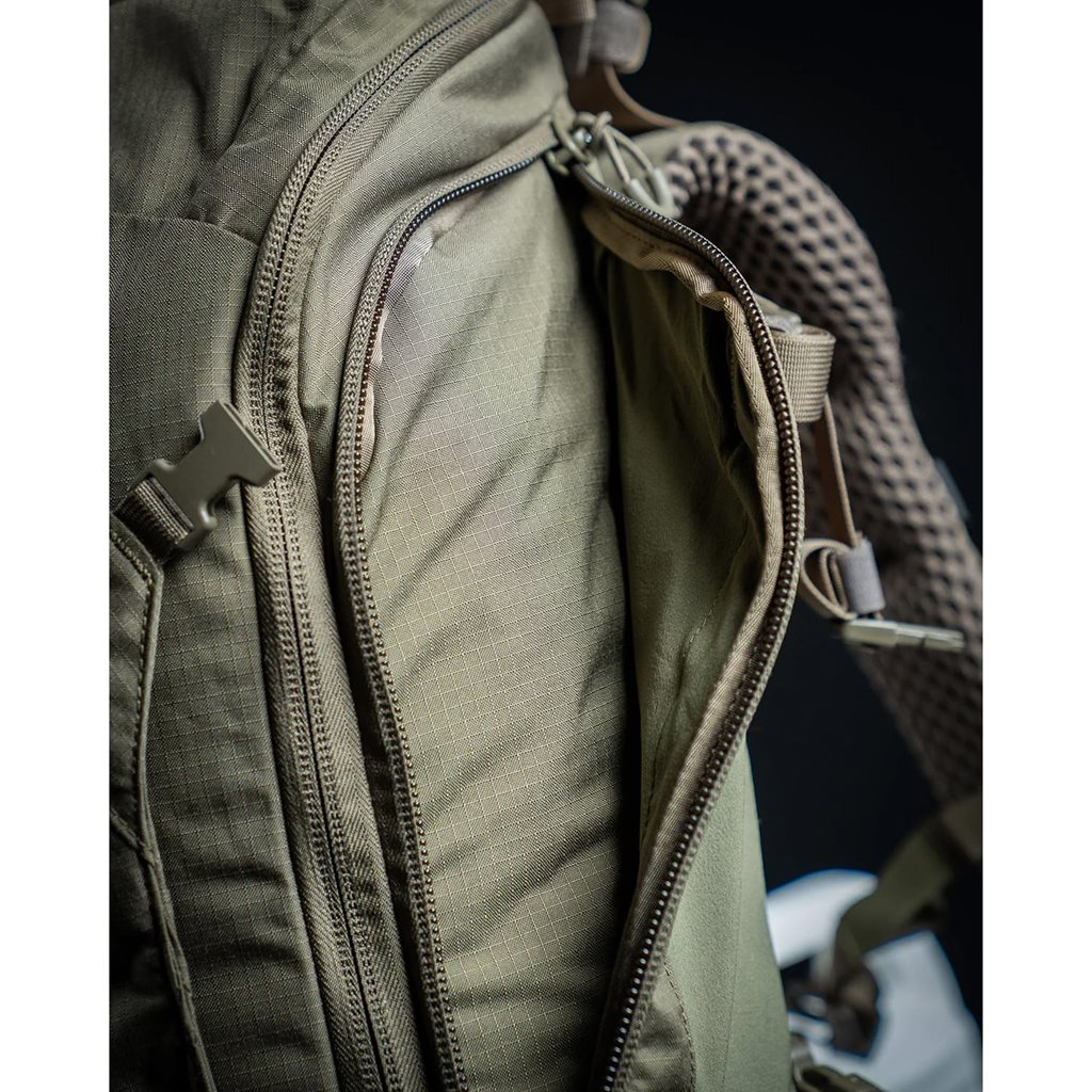 Batoh D1 FOUNDATION 40 L MILITARY GREEN