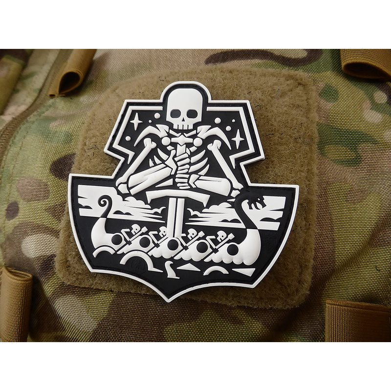 Levně JACKETS TO GO nášivka GHOST SHIP SKULL plast ČERNÁ/BÍLÁ