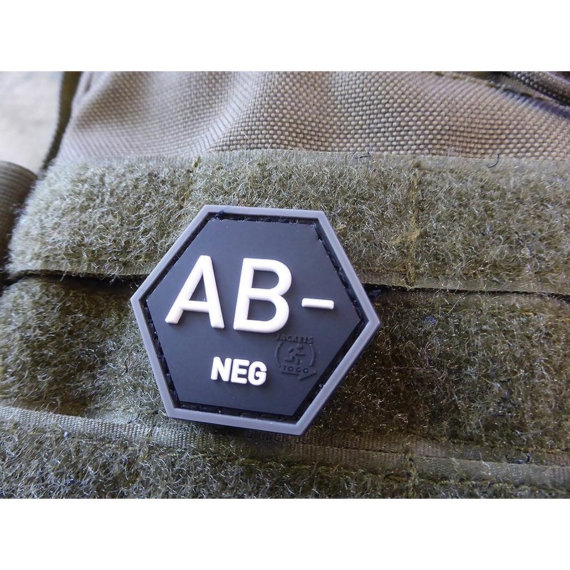 Levně JACKETS TO GO nášivka hexagon krev AB NEG plast ČERNÁ SWAT