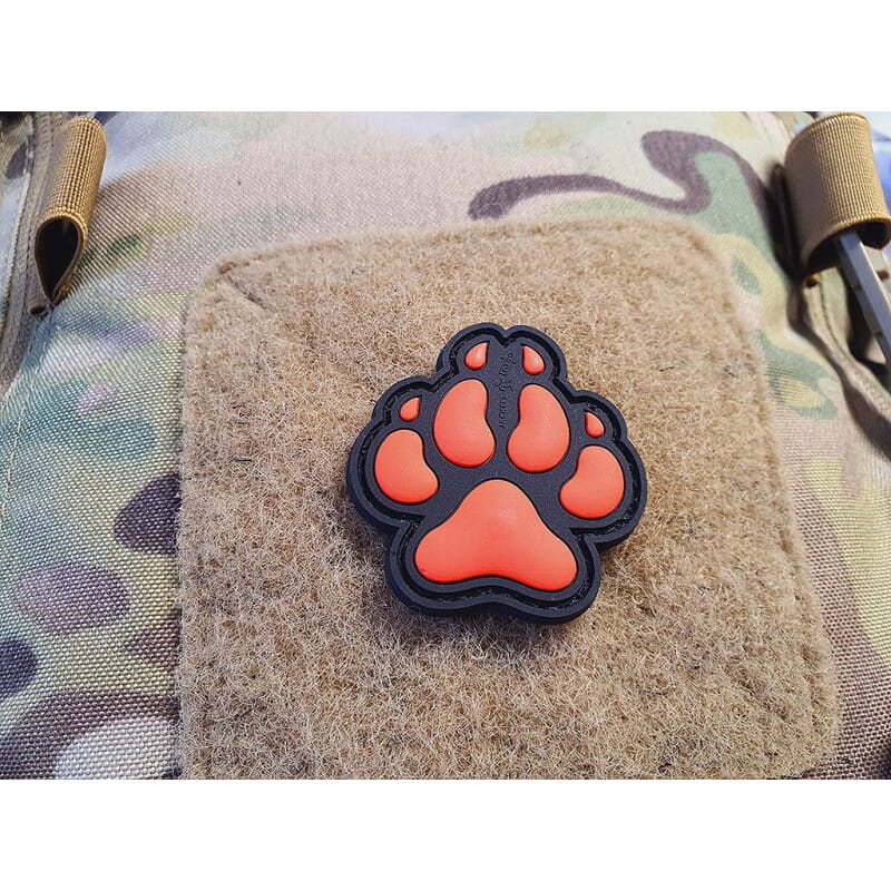 Levně JACKETS TO GO nášivka K9 psí tlapa plastová velcro ČERVENÁ