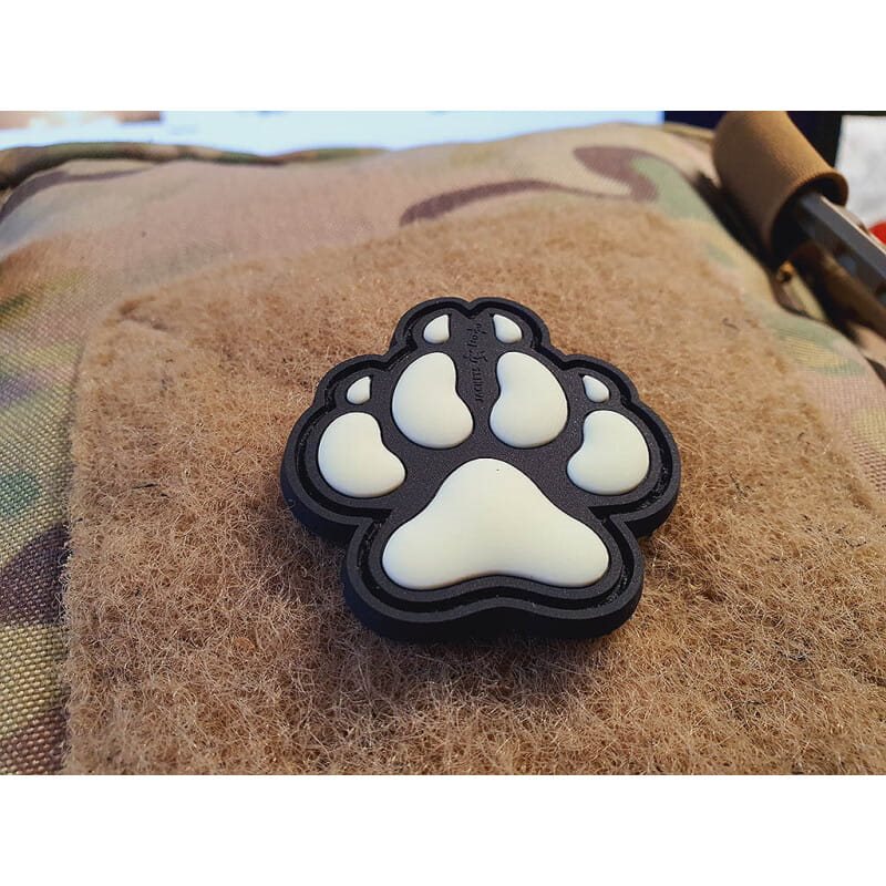 Nášivka K9 psí tlapa plastová velcro GLOW IN THE DARK