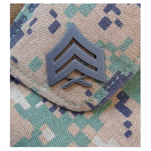 Levně Odznak hodnostní USMC - Sgt. - ČERNÝ