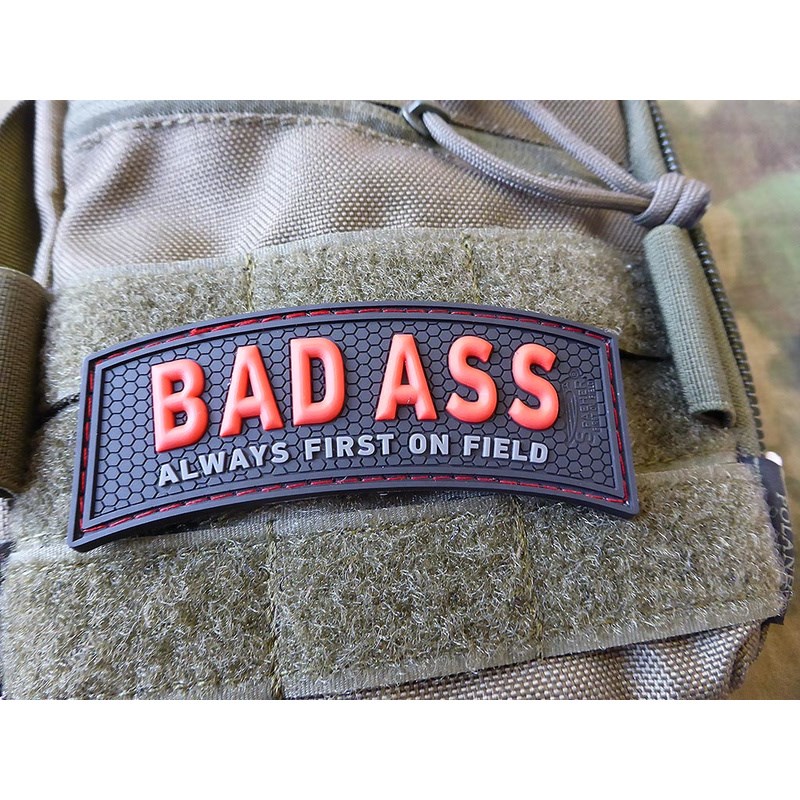 Levně JACKETS TO GO nášivka BAD ASS velcro plast ČERNÁ/ČERVENÁ
