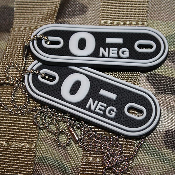 Levně JACKETS TO GO známky krevní skupina 0 NEG ČERNÁ plast