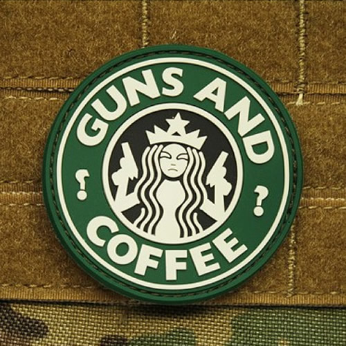 Levně JACKETS TO GO nášivka GUNS AND COFFEE plast ZELENÁ