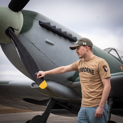 Triko AIRBORNE s nášivkou 101 divize na rukávu SAND-PÍSKOVÉ FOSTEX 133670-P 7