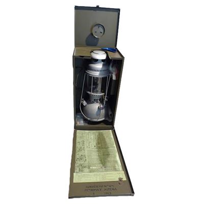 Lampa petrolejová BW PETROMAX originál v plechové přepravní bedně použitá Bundeswehr 1612010G 2