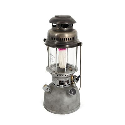 Lampa petrolejová BW PETROMAX originál v plechové přepravní bedně použitá