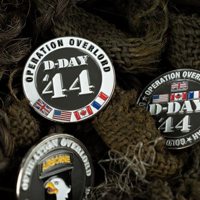 Odznak D-DAY 44 se spojeneckými vlajkami FOSTEX 445510-14002 3