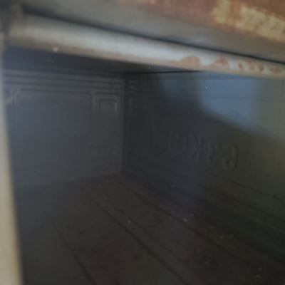 Bedna plechová ukládací zkosená 63kg / 400×600×300mm použitá