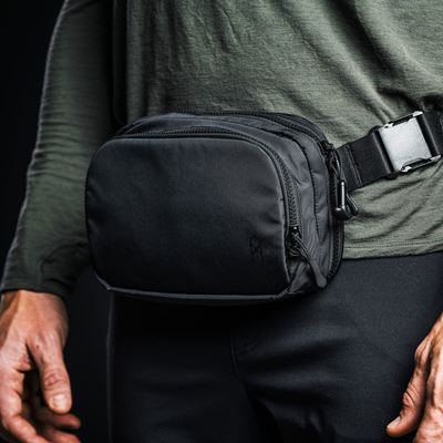 Ledvinka FADE FLEX crossbody ČERNÁ