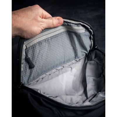 Batoh přes rameno FADE SLING XL ČERNÝ EBERLESTOCK FS2MB 9