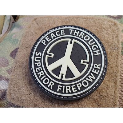 Nášivka PEACE THROUGH SUPERIOR FIREPOWER plast velcro GLOW IN THE DARK