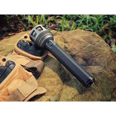 Svítilna THUNDER SEARCHLIGHT 3600 lumenů